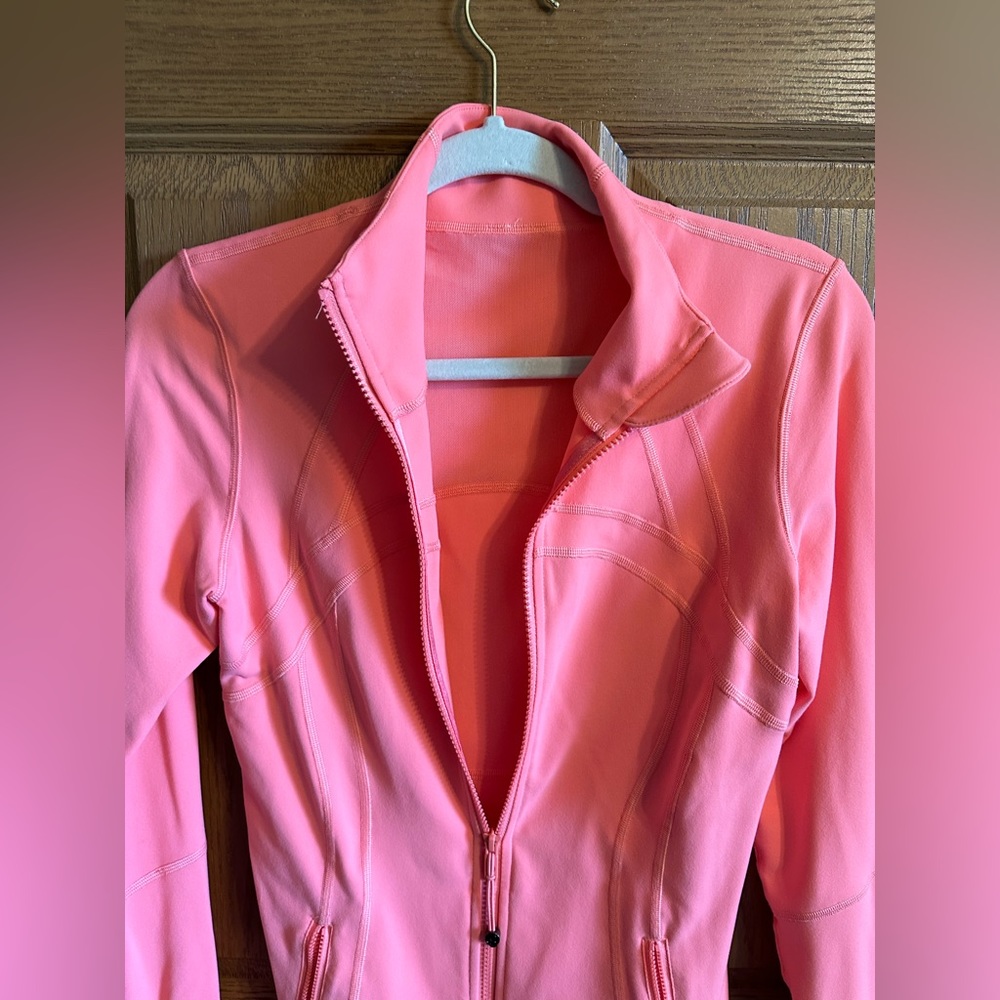 Lululemon Raspberry Cream define jacket NWOT - Picture 4 of 8